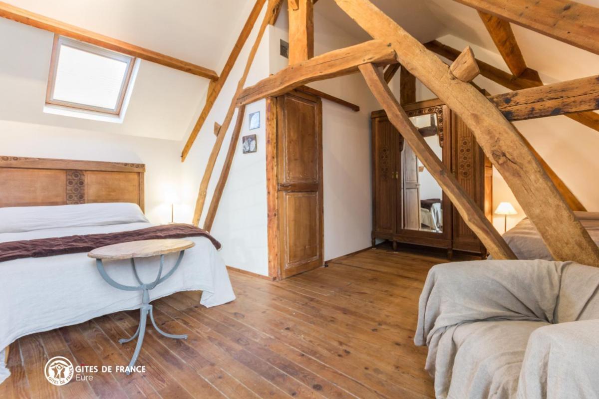 Bed and Breakfast Ferme De La Cacheterie, Fleury-la-Forêt Exterior foto