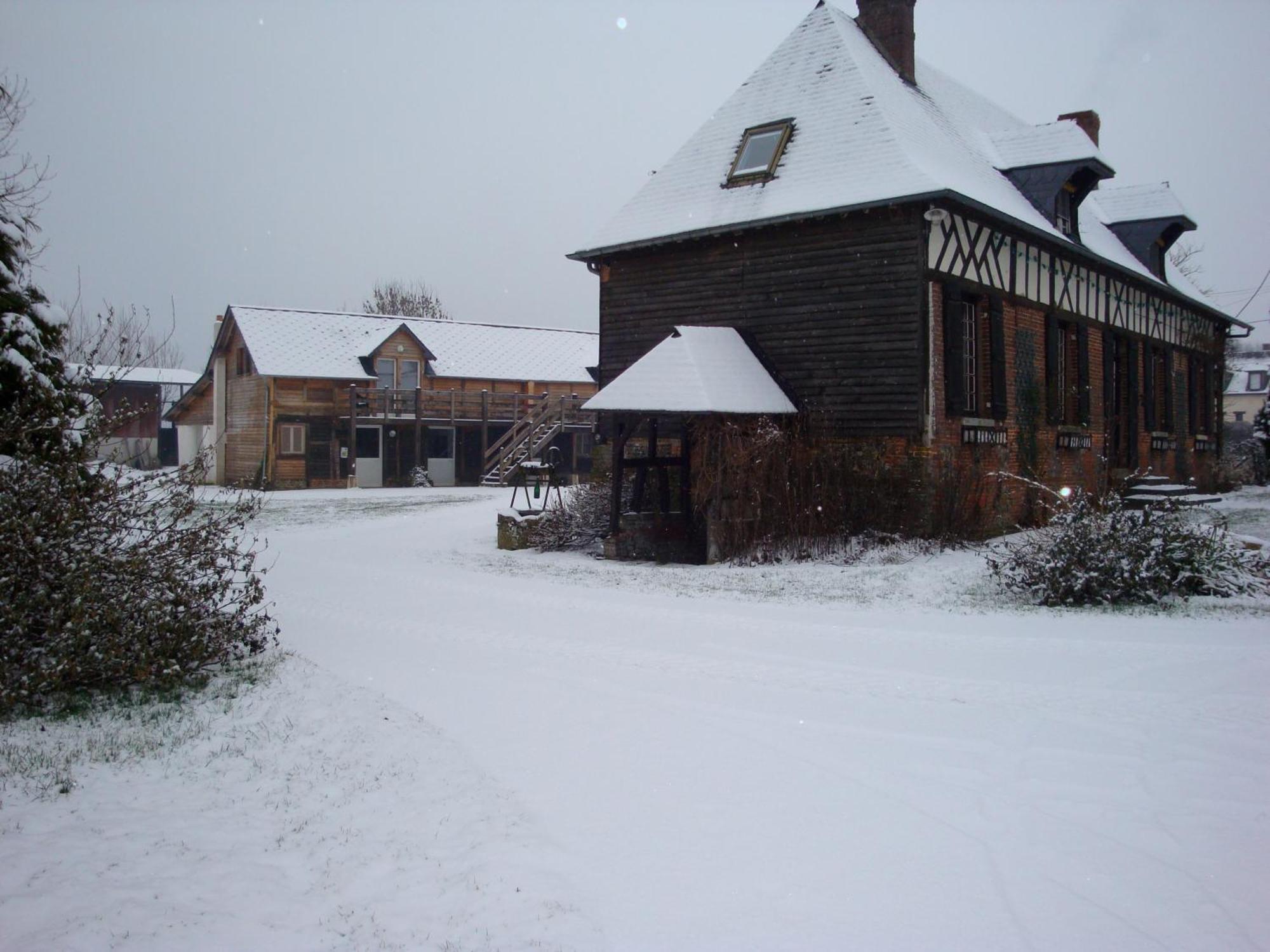 Bed and Breakfast Ferme De La Cacheterie, Fleury-la-Forêt Exterior foto