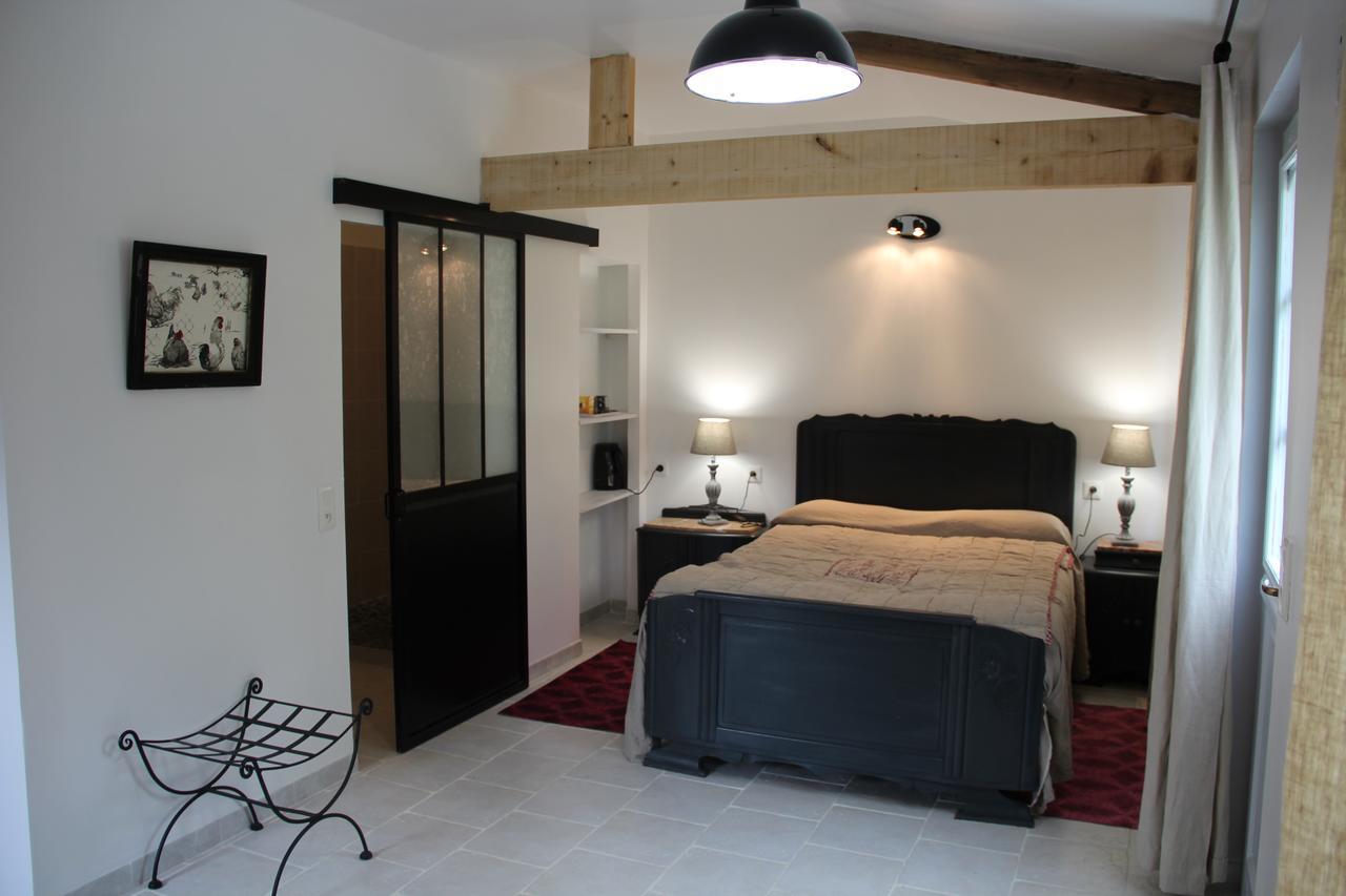 Bed and Breakfast Ferme De La Cacheterie, Fleury-la-Forêt Exterior foto
